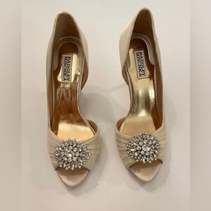 New Badgley Mischka Bridal Satin Pearson Heel